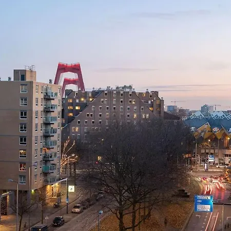 Apartment Short *